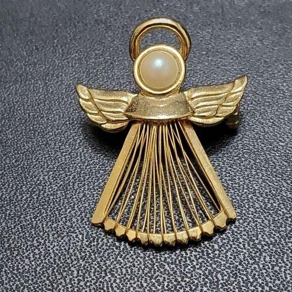 Vintage Gold Tone Angel Wire Brooch Faux Pearl